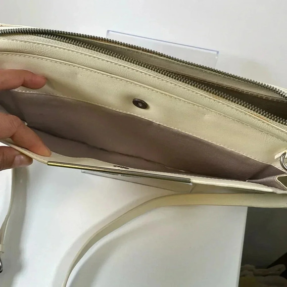 💚 BCBGMaxAzria | Crossbody should bag clutch - python print - Picture 4 of 8